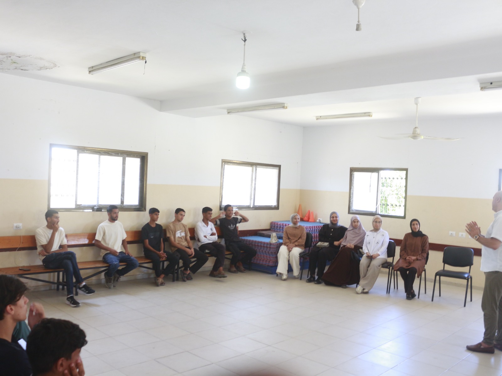 نادي الأقصى الرياضي وجامعة الإسراء ينظمان ورشة لتوجيه طلبة الثانوية العامة نحو تخصصات المستقبل