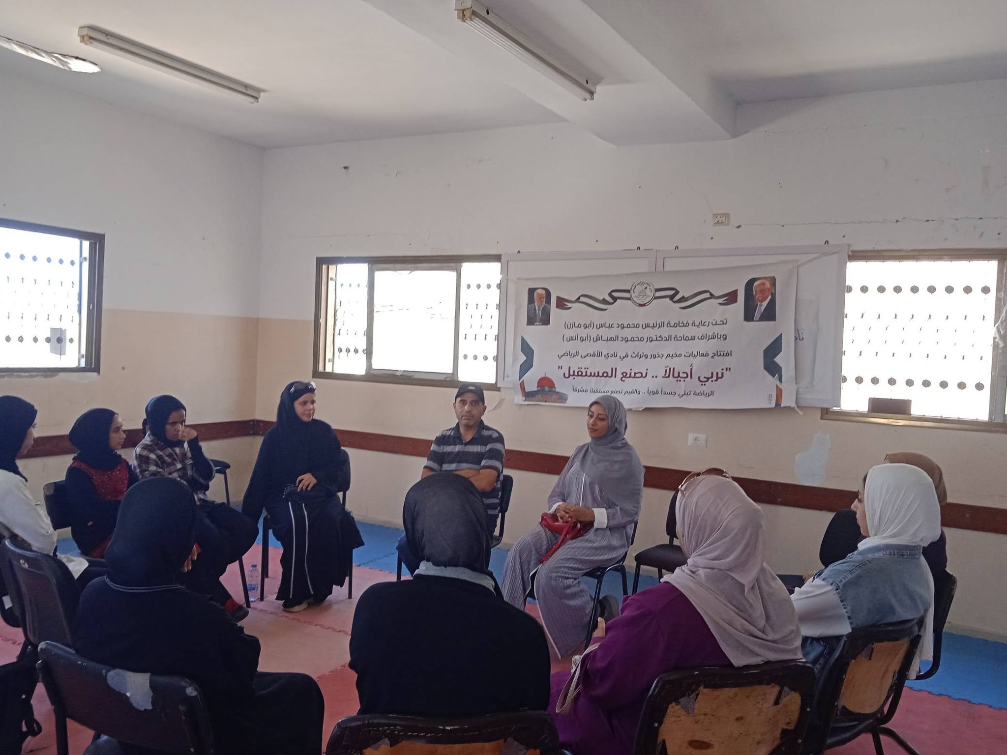 نادي الأقصى الرياضي ومخيم "جذور وتراث" يطلقان زاوية للفن التشكيلي لدعم المبدعين