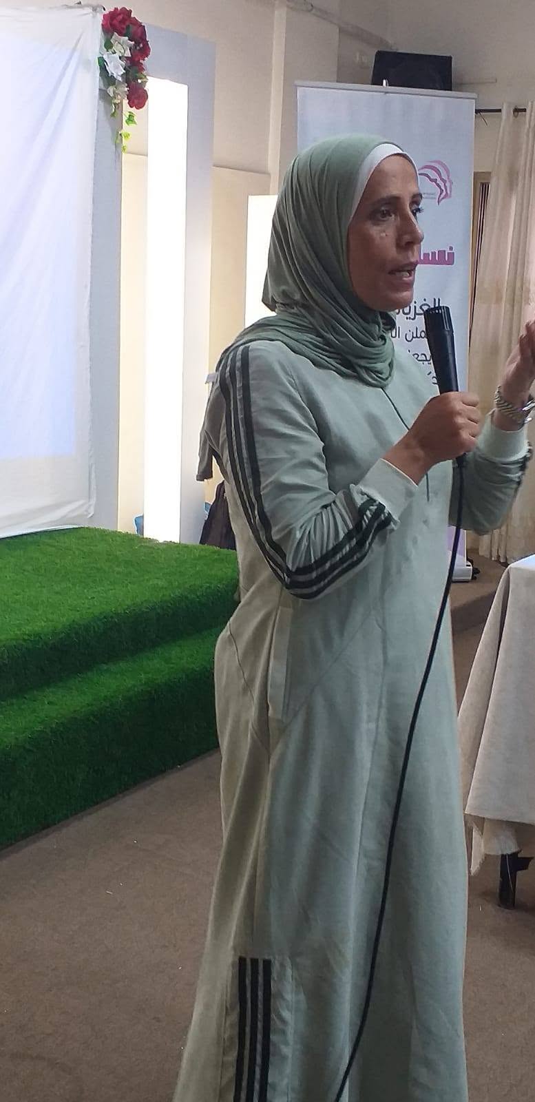 Al-Aqsa Sports Club Hosts the Screening of the Documentary Film "Women Without Filter"
