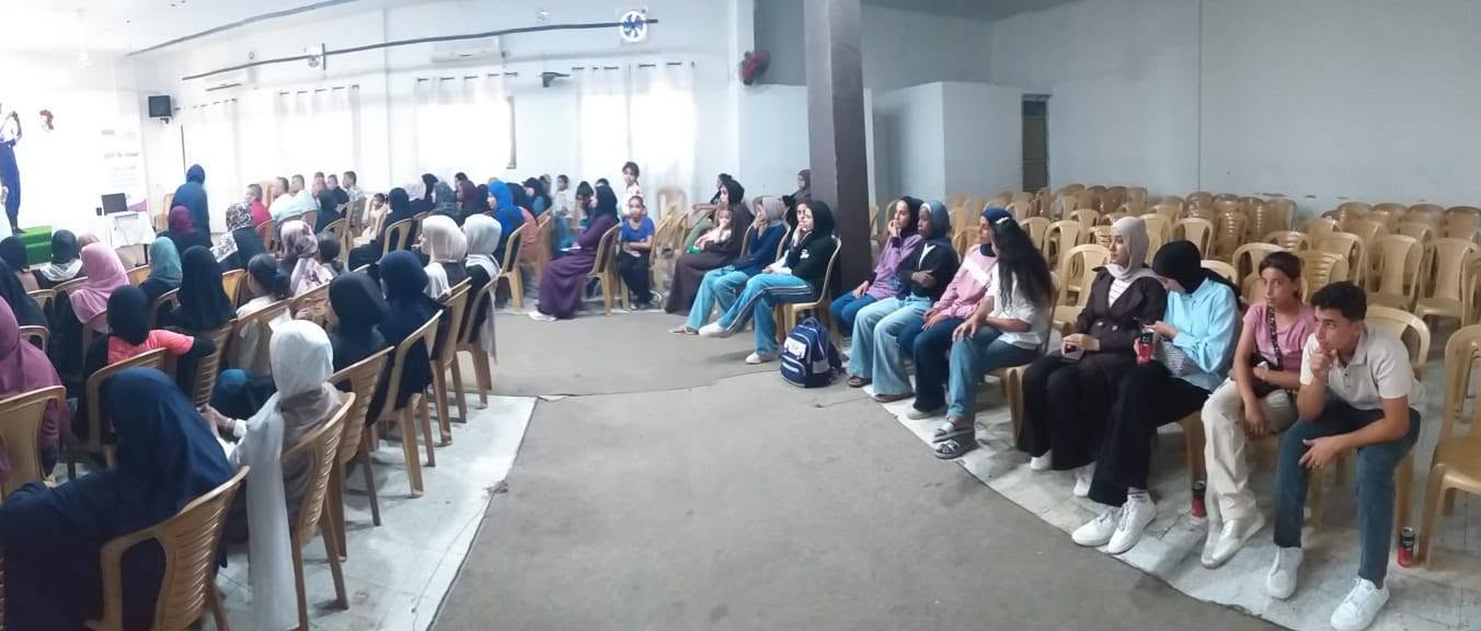 Al-Aqsa Sports Club Hosts the Screening of the Documentary Film "Women Without Filter"