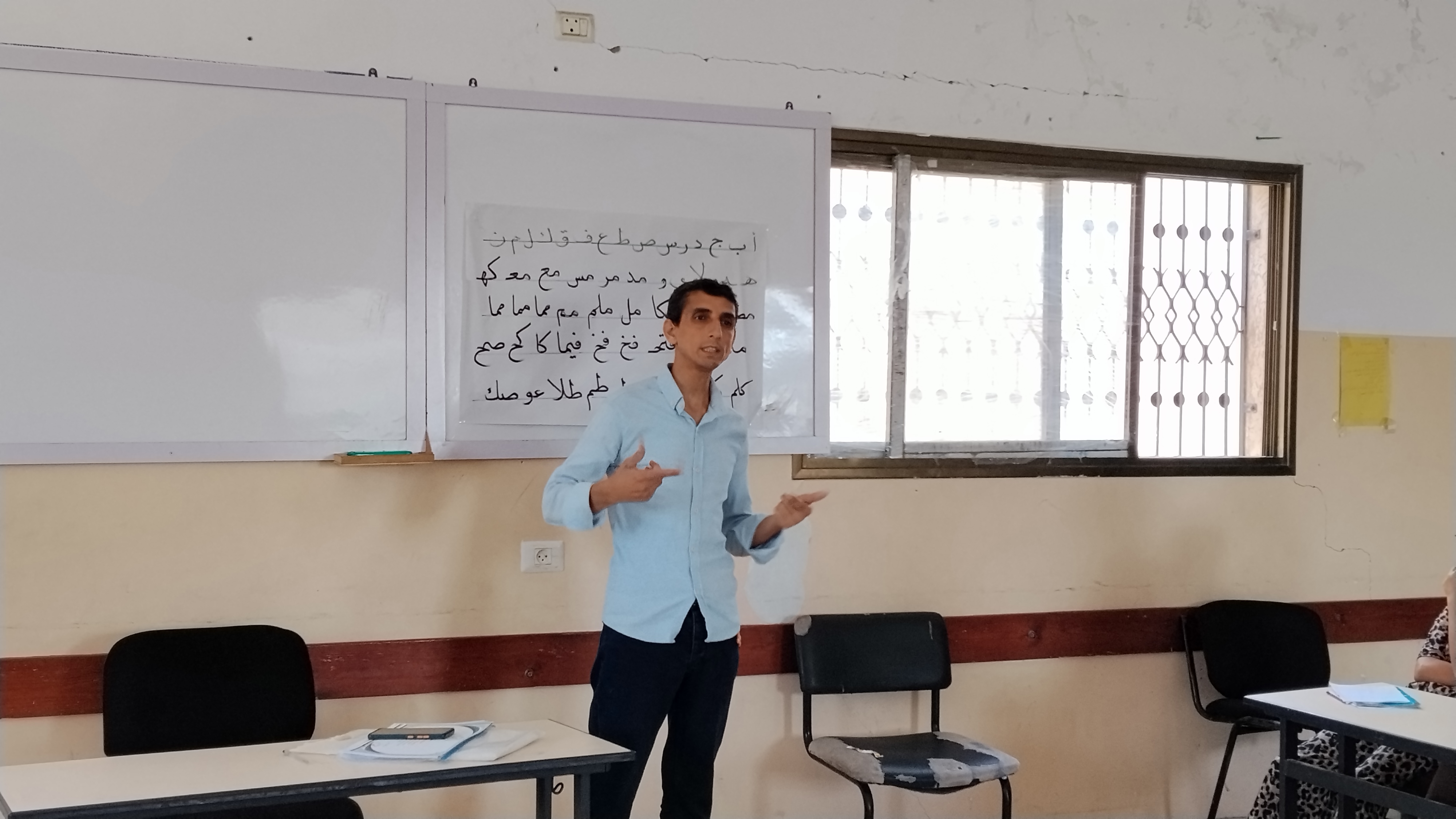 نادي الأقصى الرياضي يتوج مواهبه الشابة في ختام دورة الخط العربي والفنون اليدوية